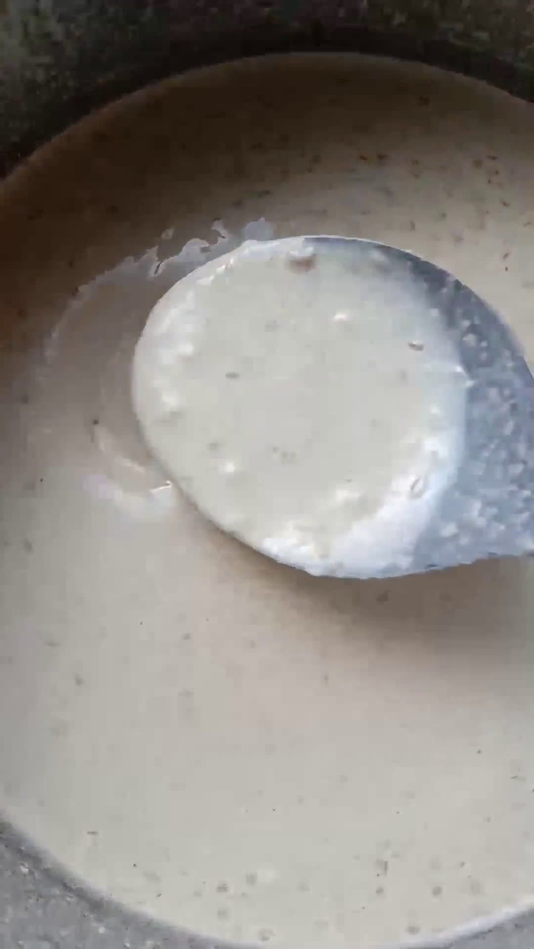 Gambar langkah 2 resipi Rempeyek Kacang Dhall.