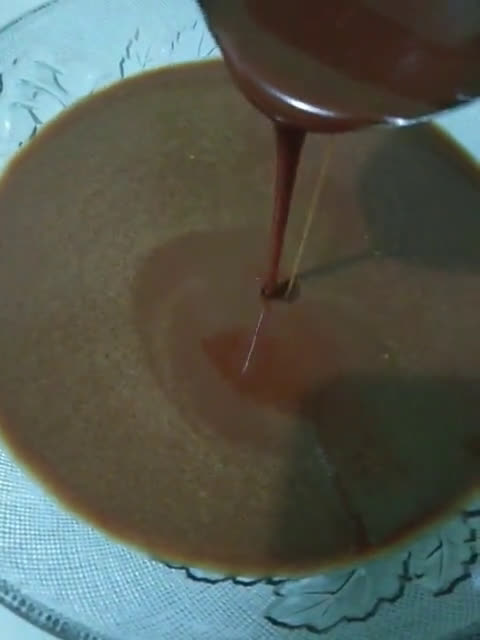 Foto langkah ke 6 dari resep Bolu Sarang Semut Mini (2 telur).