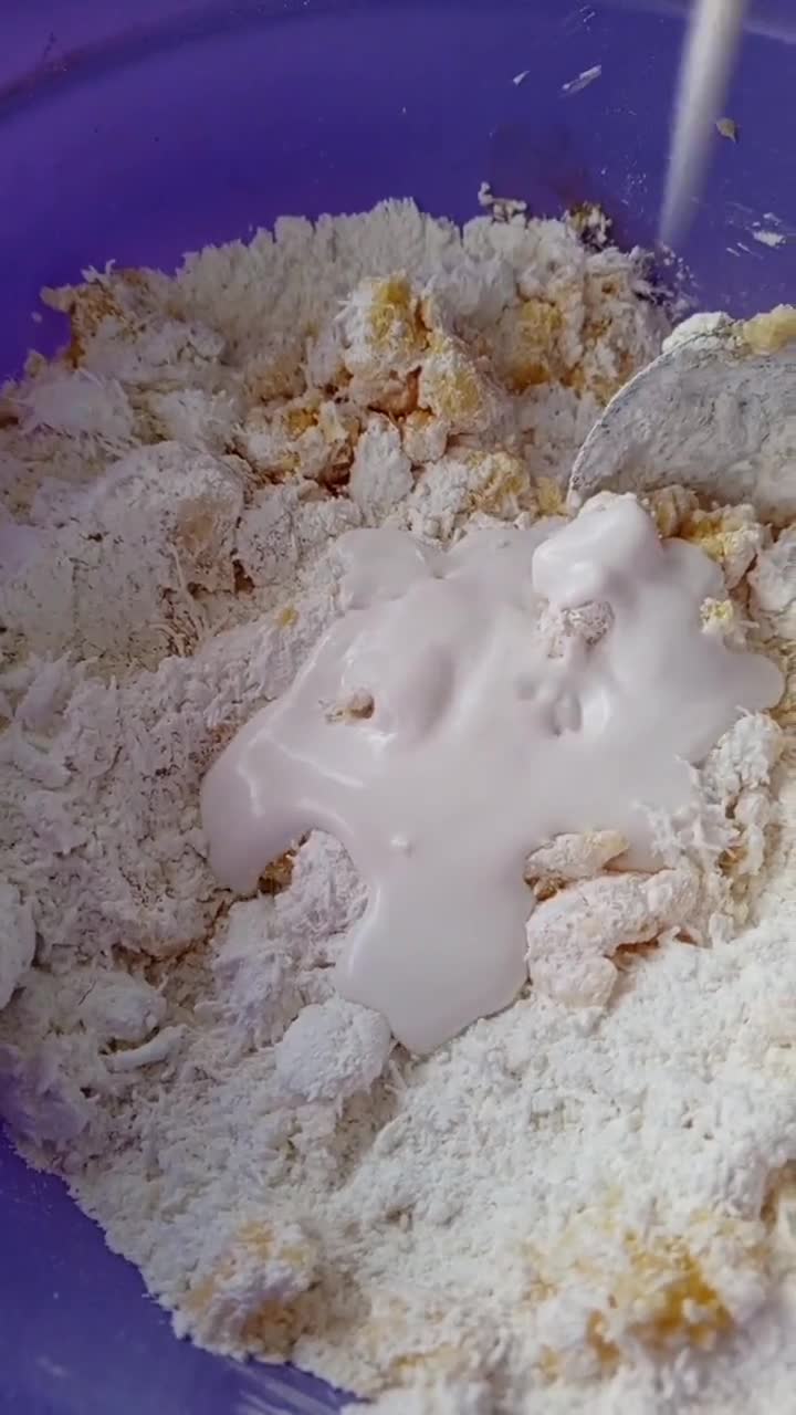 Foto langkah ke 3 dari resep Wingko Tape Pandan.