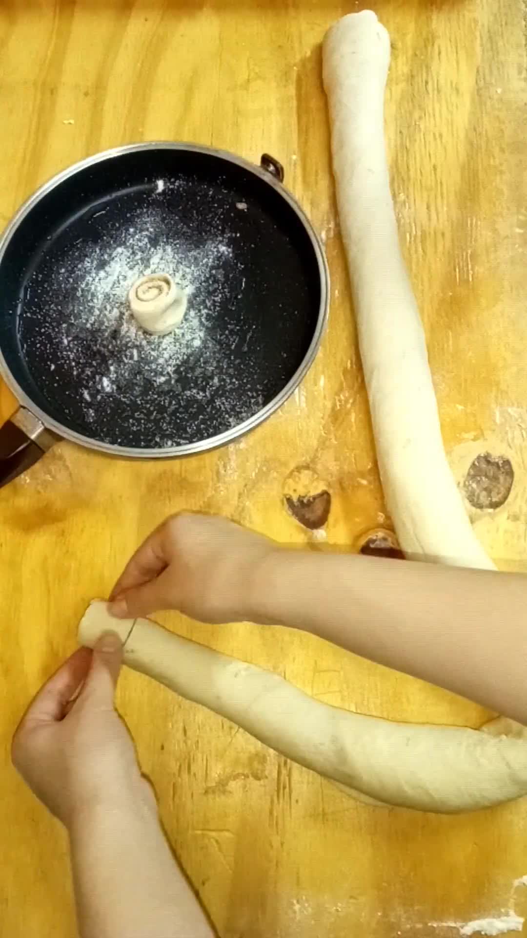 Foto del paso 13 de la receta: Torta 80 golpes con levadura seca