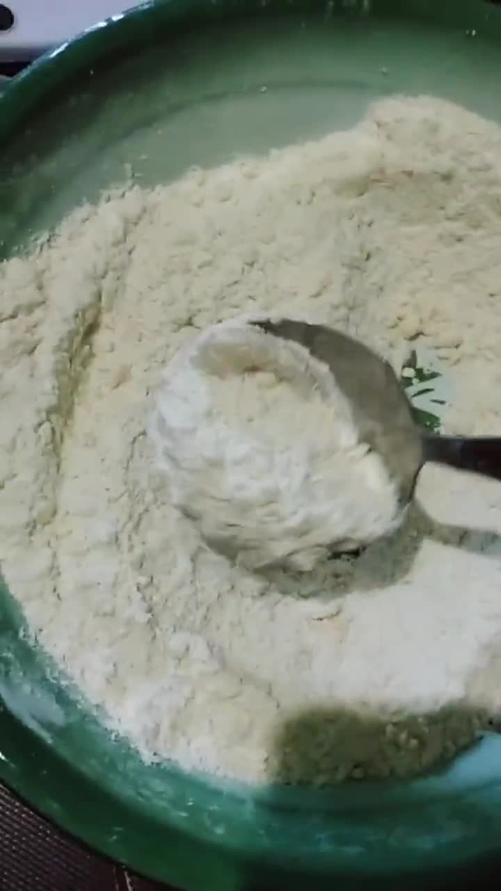 Foto langkah ke 1 dari resep Molen pisang.