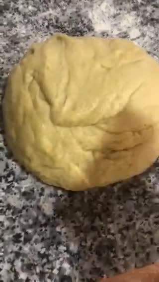Foto del paso 8 de la receta: Empanada de atún, pimiento y huevos