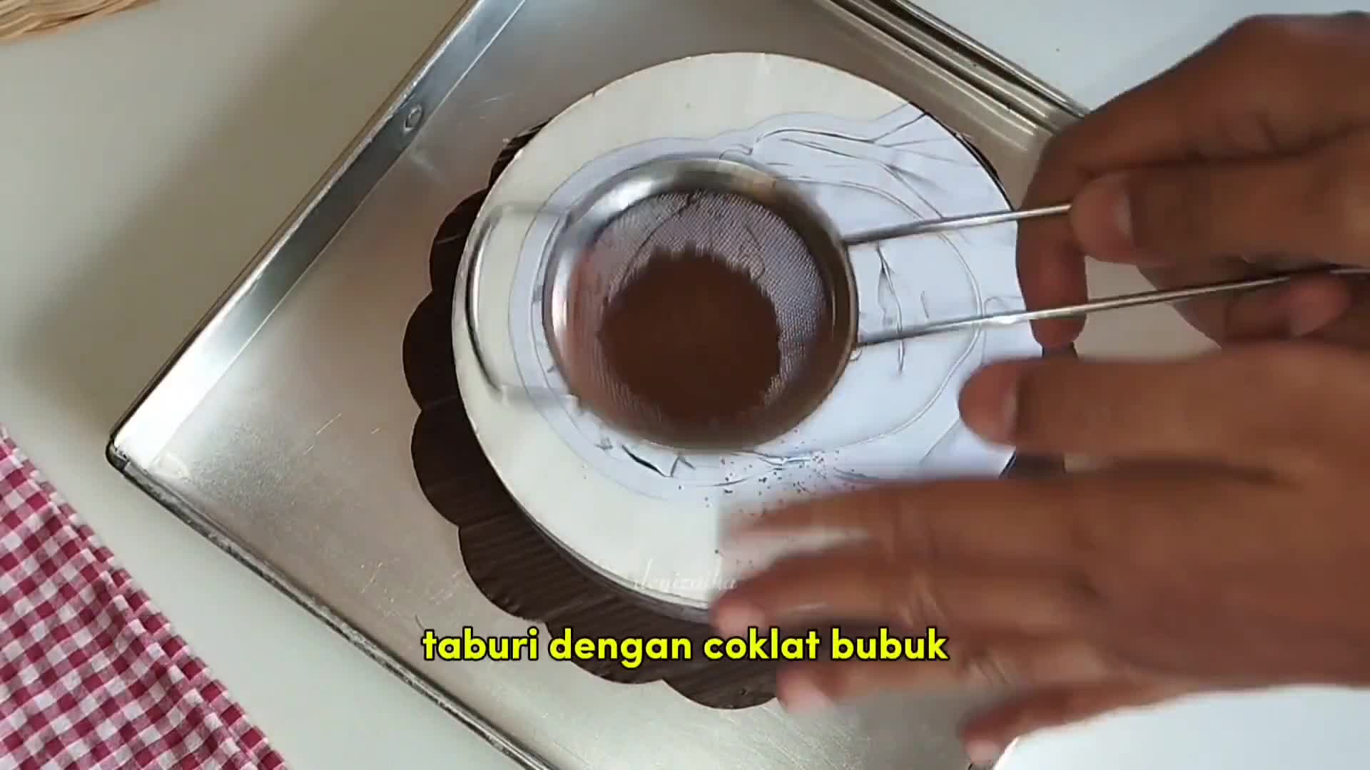Foto langkah ke 9 dari resep Red Velvet Tanpa Terigu (No Mixer, Bisa Oven/Kukus).