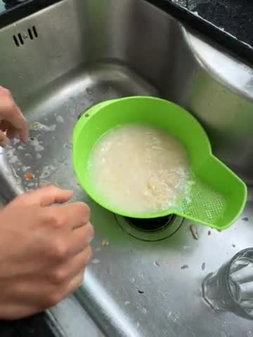 Foto del paso 2 de la receta: Arroz con naranja y apio