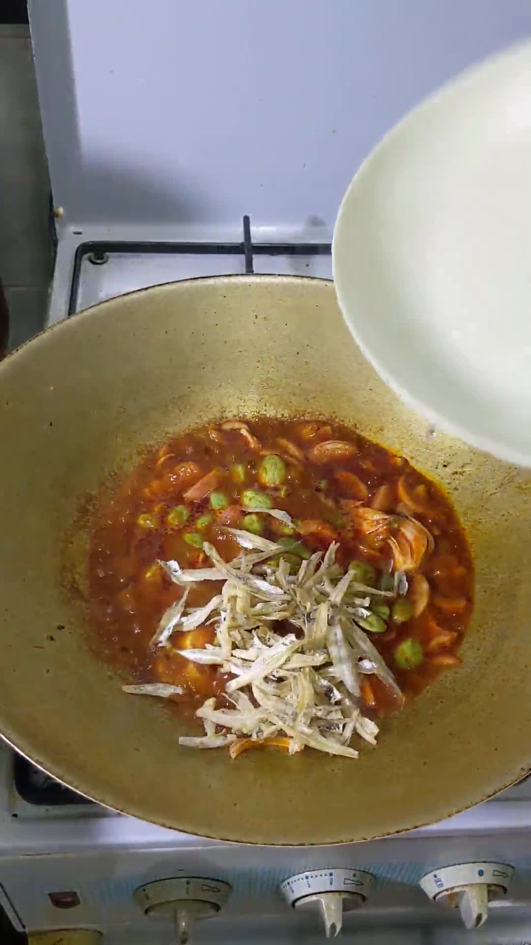 Gambar langkah 4 resipi Sambal Bilis Petai.