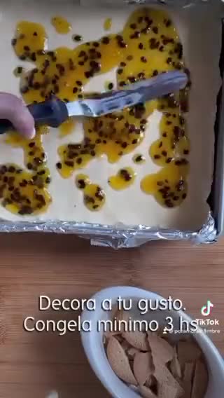 Foto del paso 4 de la receta: Carlota de maracuyá