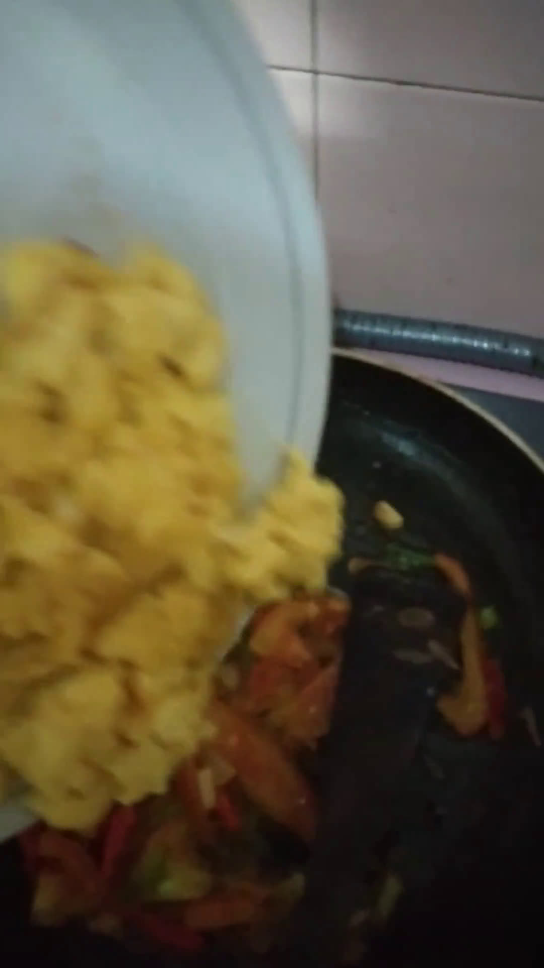 Foto langkah ke 3 dari resep TELUR TUMIS TOMAT / CHINEESE EGG TOMATO STIR FRY.