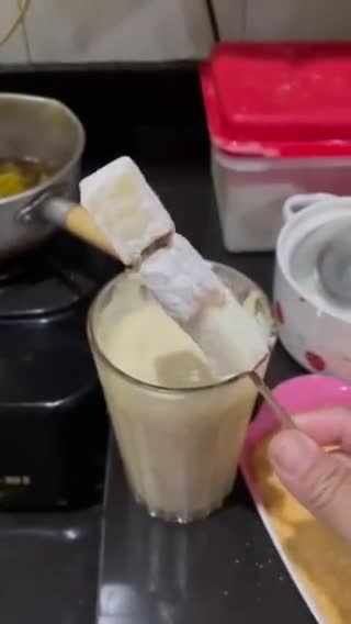 Foto langkah ke 2 dari resep 130- Sate sosis keju/corn dog (yackikuka).