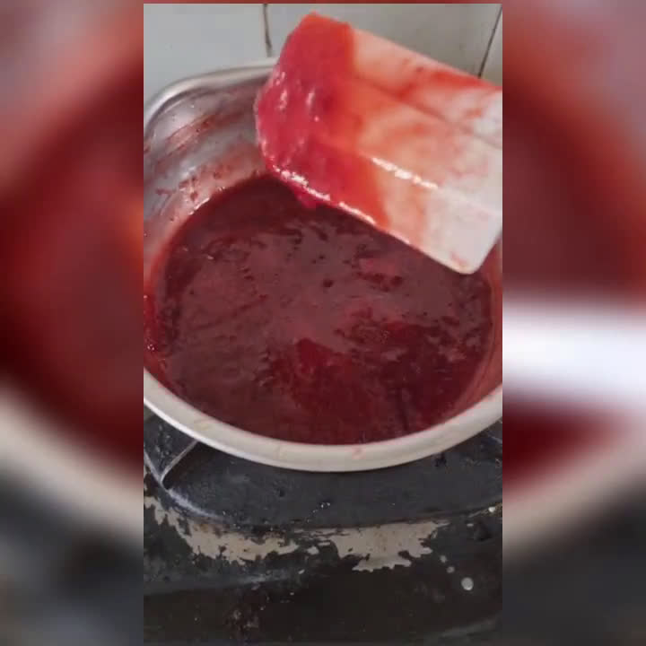 Foto langkah ke 3 dari resep Selai strawberry.