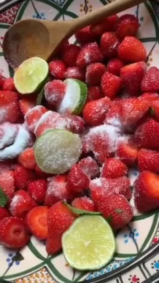 Une image de l'étape 4 de 🥄Confiture 🫙fraise 🍓 menthe🪴🍃.