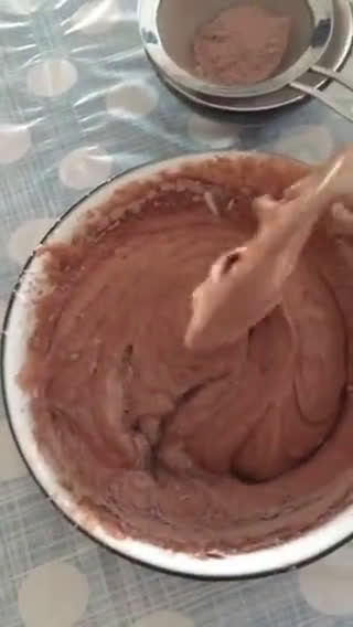 Foto del paso 7 de la receta: Bizcochuelo de chocolate