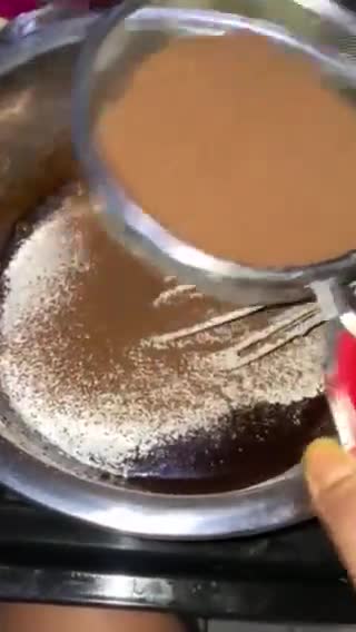 Foto langkah ke 4 dari resep Fudgy Brownies.