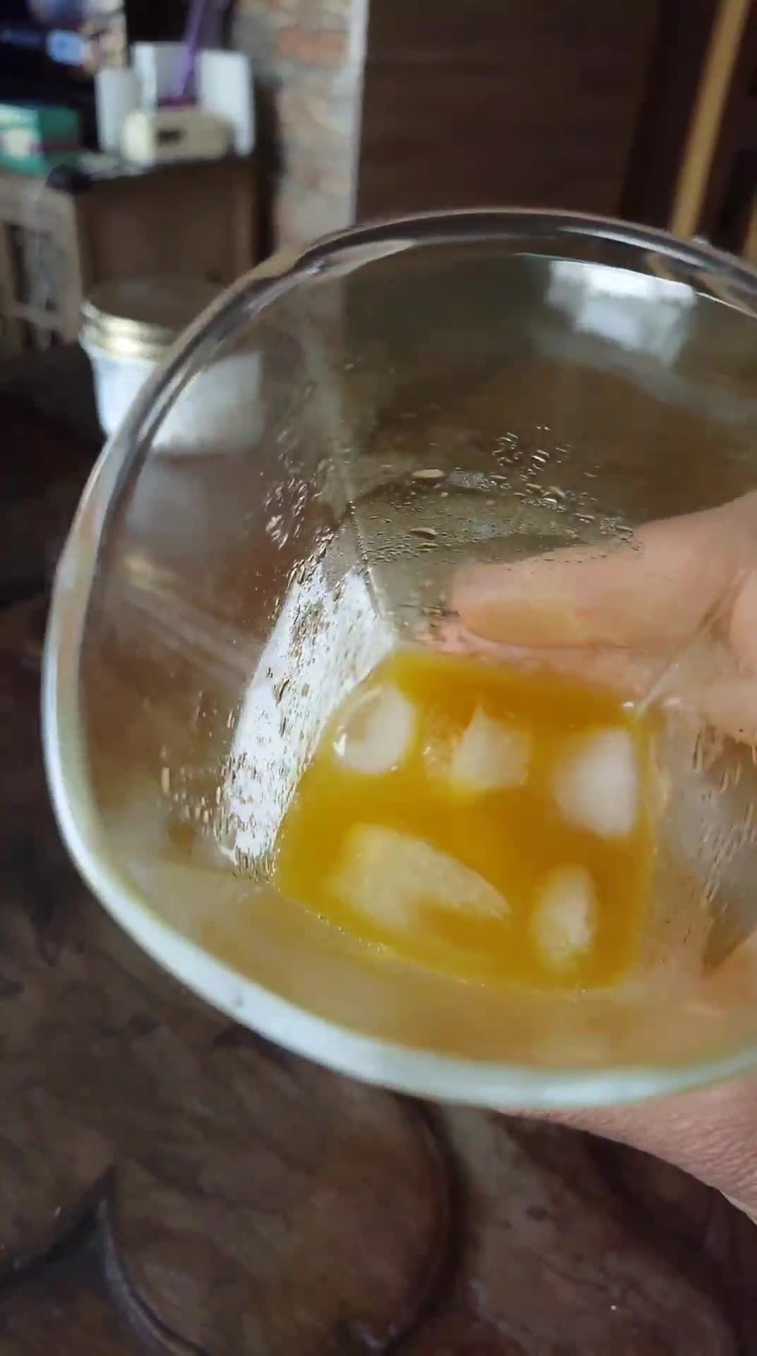 Foto langkah ke 3 dari resep 64. Jamu Kunyit Asem Sirih.
