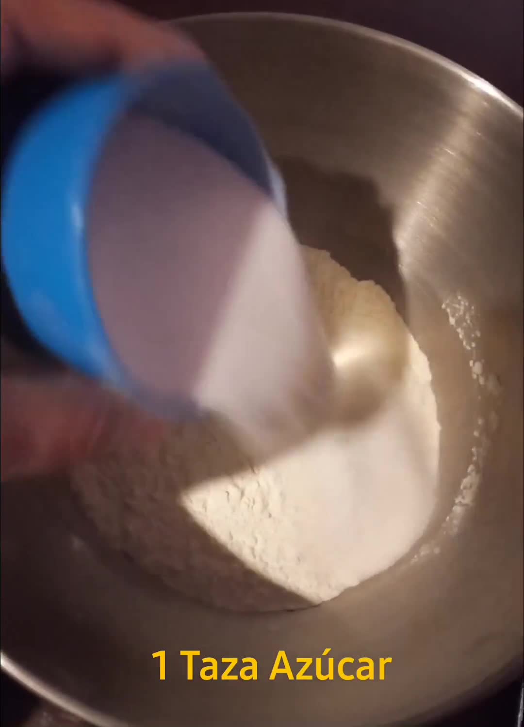 Foto del paso 1 de la receta: Budín de Pera🍐 y Manzana🍎