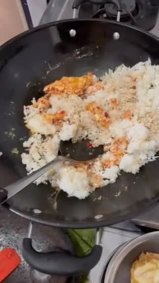 Foto langkah ke 3 dari resep Nasi goreng kampung🍳.