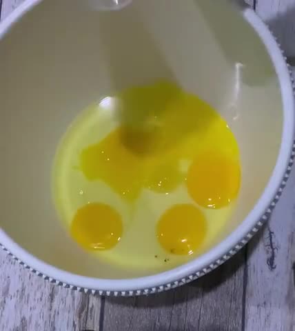 Foto langkah ke 2 dari resep Bolu Kukus Ubi Orange (Gluten-free).