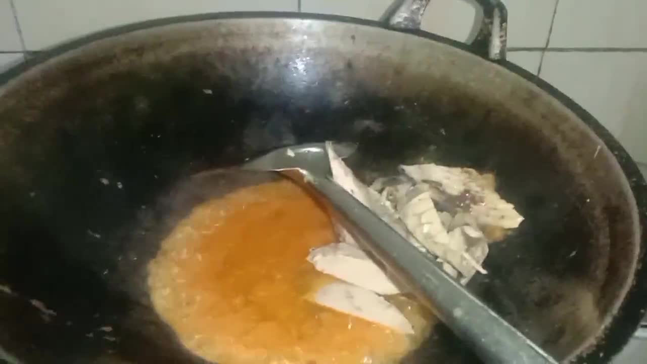 Foto langkah ke 3 dari resep Pindang tongkol + tahu balado.
