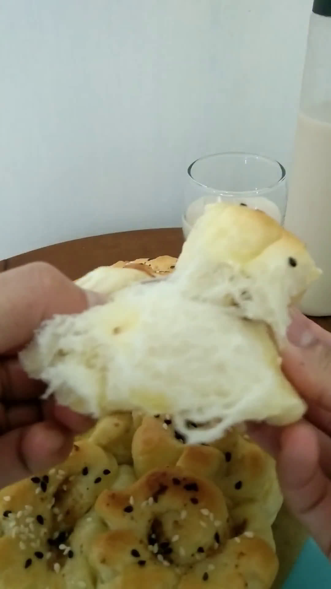 Foto langkah ke 4 dari resep Roti Abon Roll.