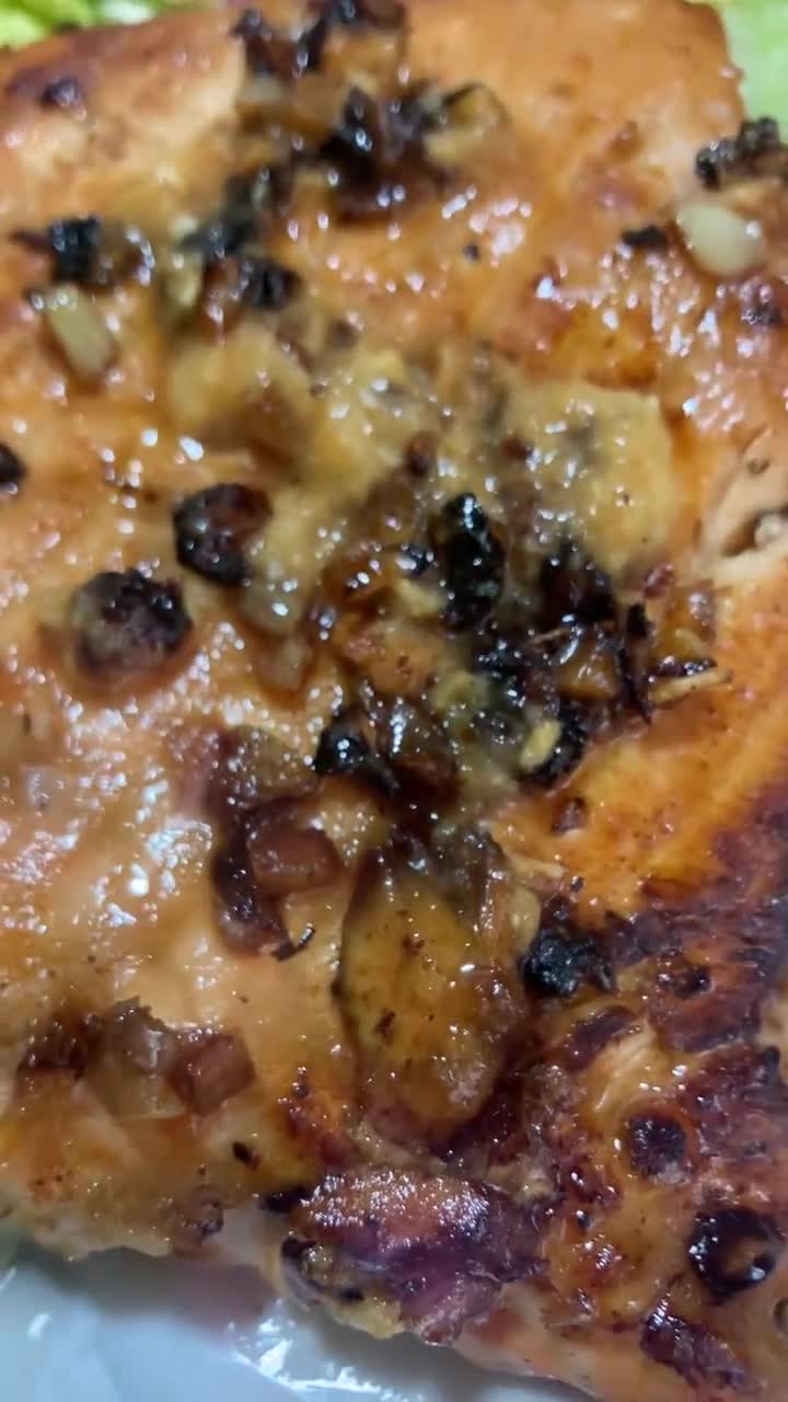 Foto del paso 7 de la receta: Sabor a mi: Salmón 🍣 con ajo