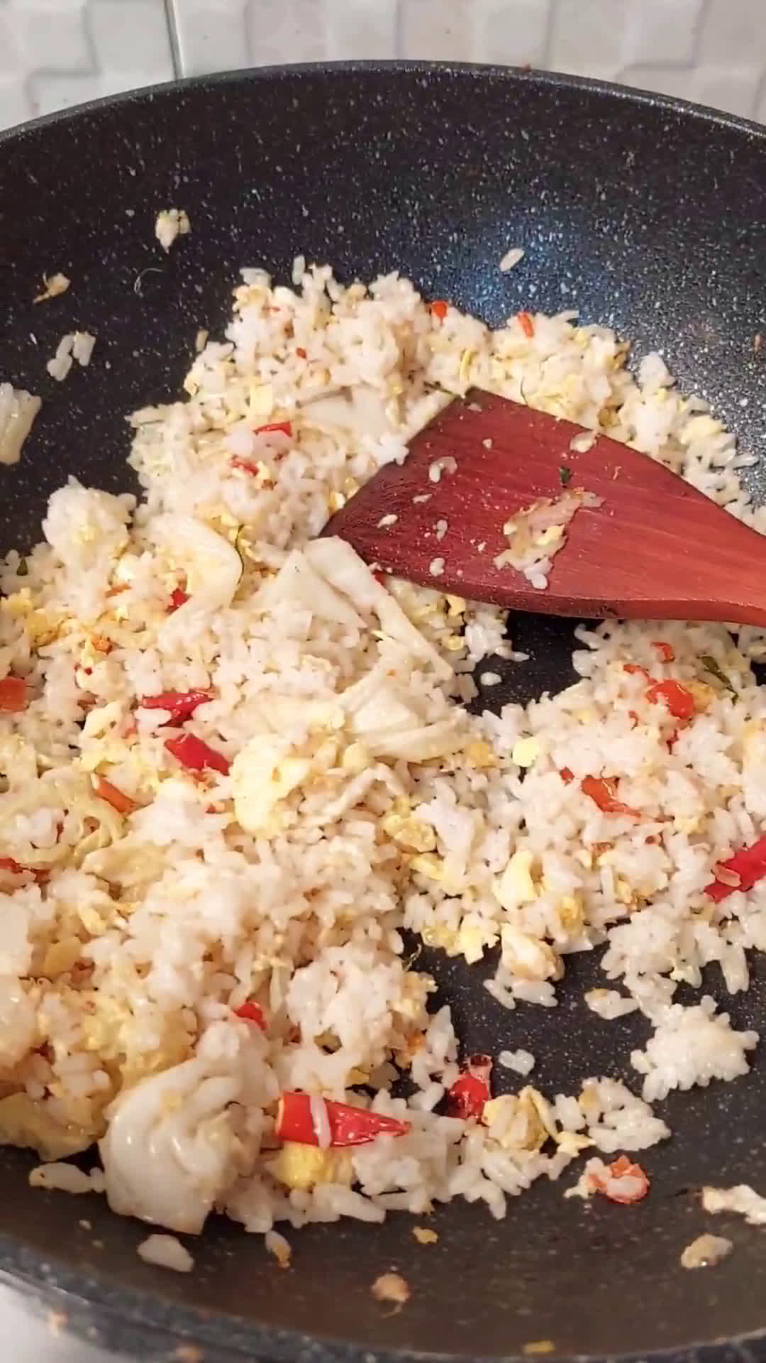 Foto langkah ke 3 dari resep Nasi Goreng Serundeng.
