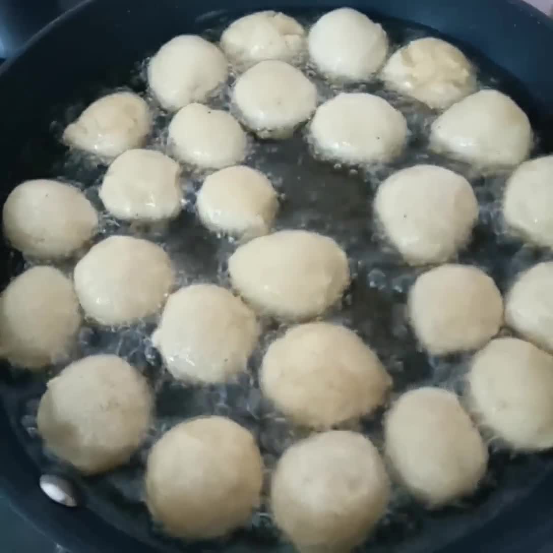 Foto langkah ke 3 dari resep Donat Yunani (Loukumades) Santan.