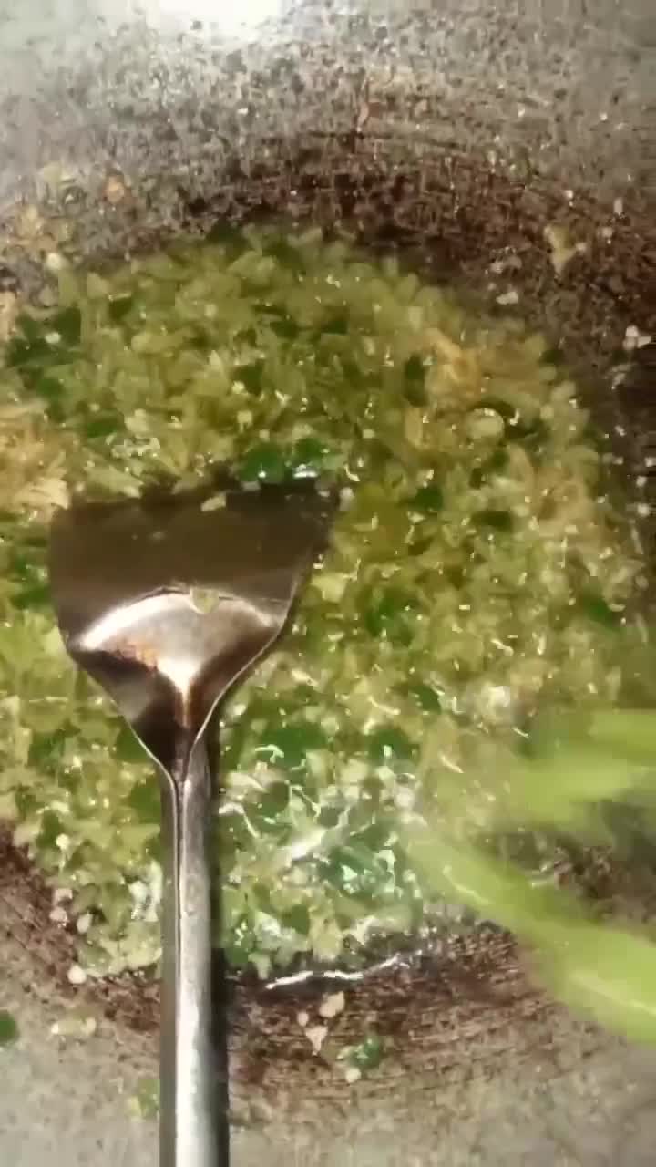 Foto langkah ke 2 dari resep Udang Cabe Ijo.