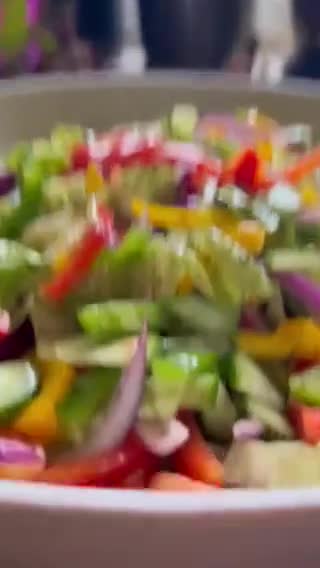 صورة لخطوة 3 من وصفة سلطة الفلفل الرومي