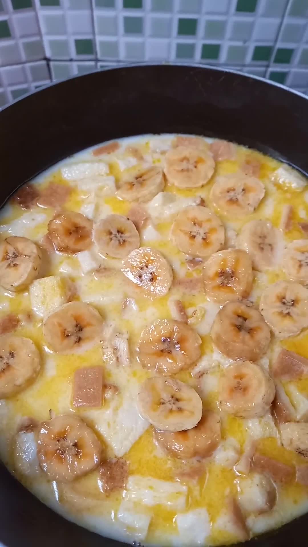 Foto langkah ke 4 dari resep Puding Panggang Teflon Roti Tawar dan Pisang.