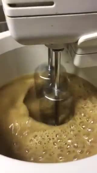Foto langkah ke 1 dari resep Cake Kopi Putih Telur.