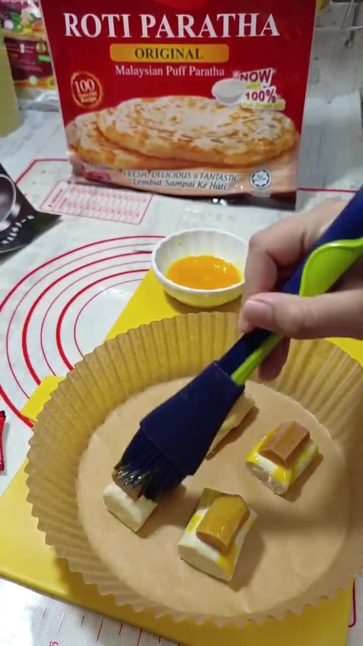 Gambar langkah 2 resipi Paratha Sosej.