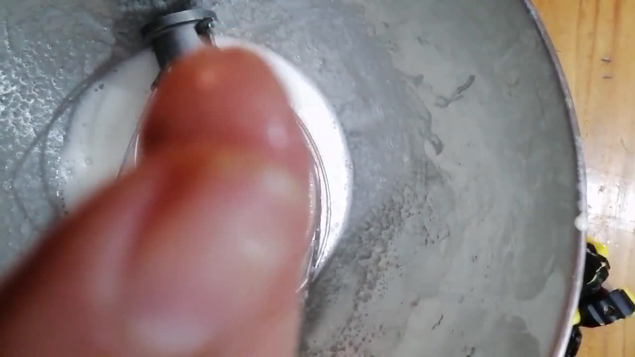 Foto del paso 4 de la receta: Merengue anti bailoteo (perfecto) 👌❤️