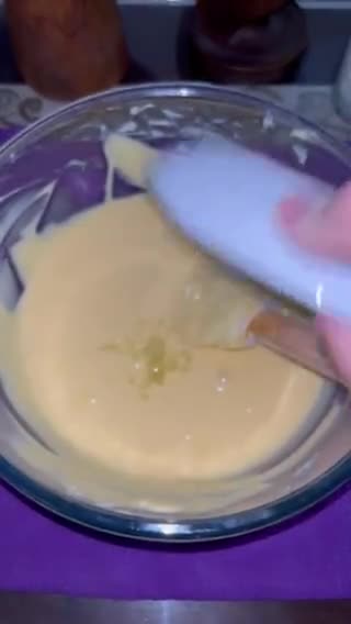Foto langkah ke 3 dari resep Basque burnt cheesecake.