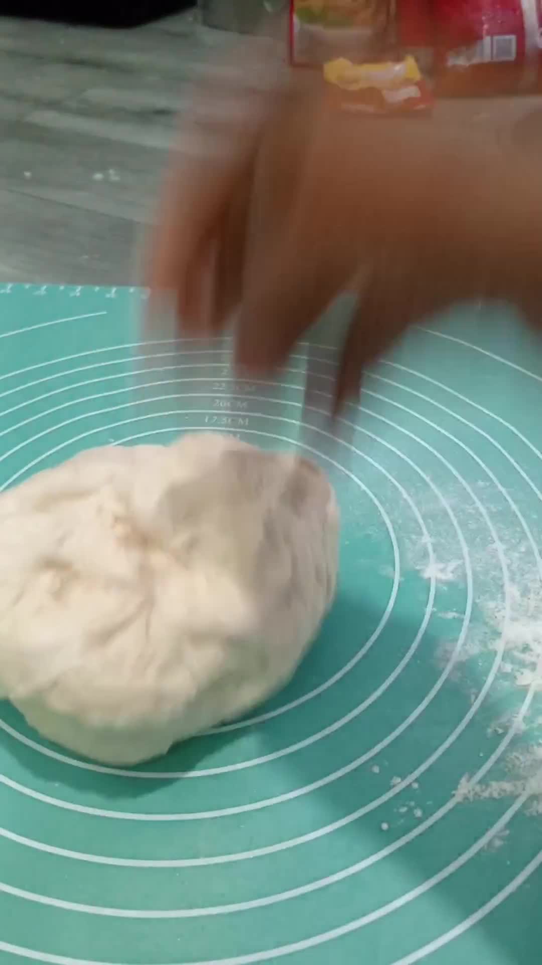 Foto langkah ke 2 dari resep Pizza No Telur.