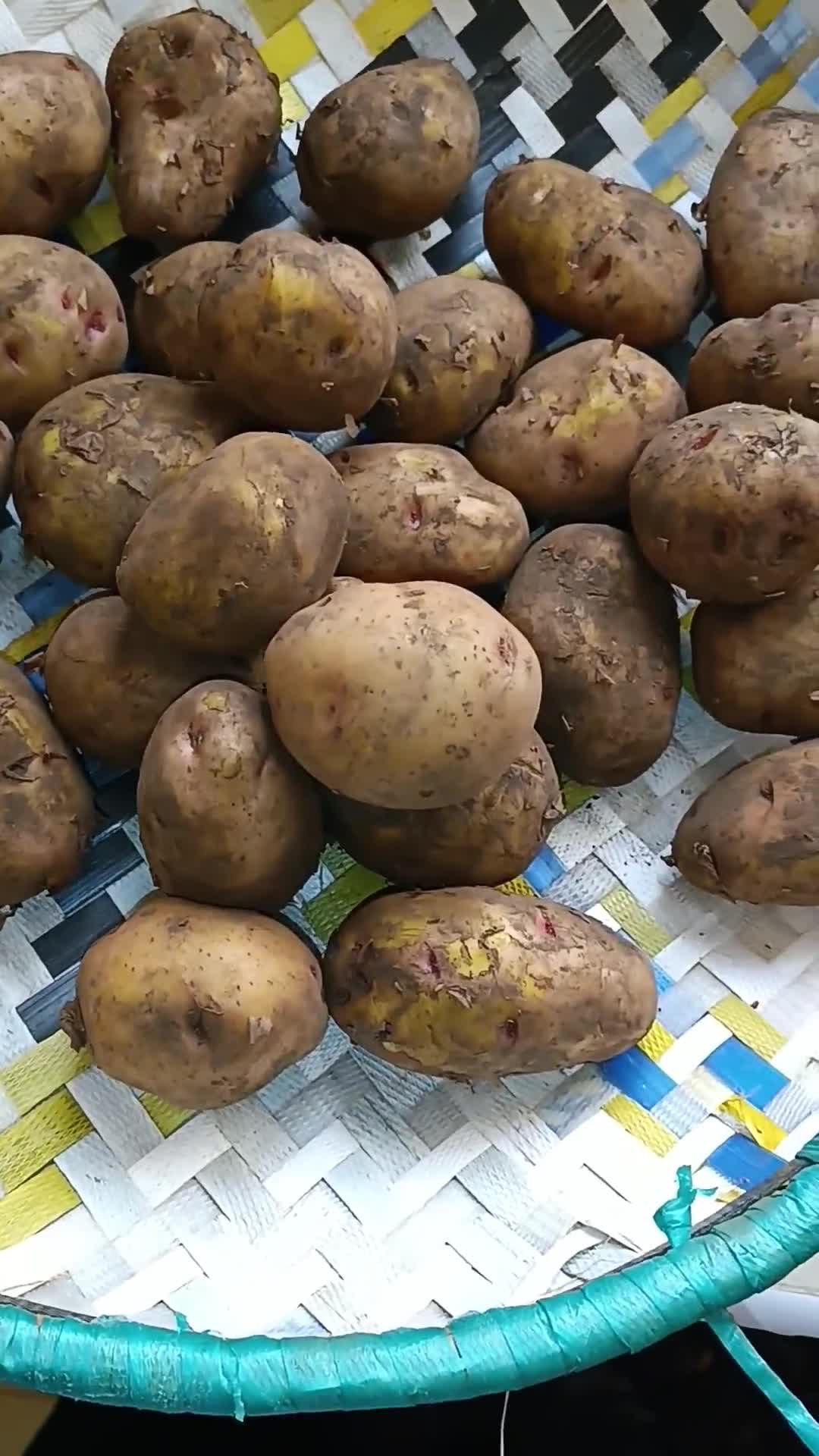 A picture of step 1 of Baked potato wedges served with beef.
