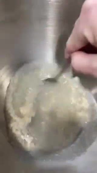 Foto del paso 1 de la receta: Coca de cebolla con bacon!