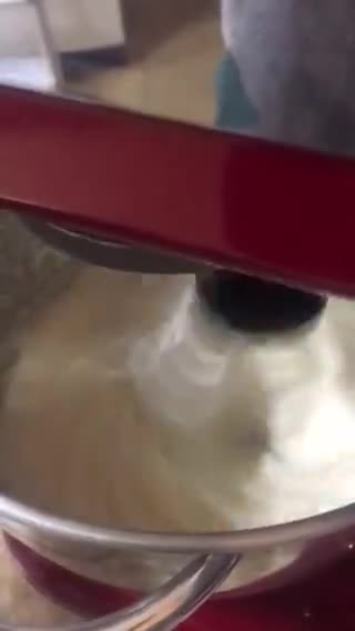 Foto del paso 2 de la receta: Budín de limón con frutos secos