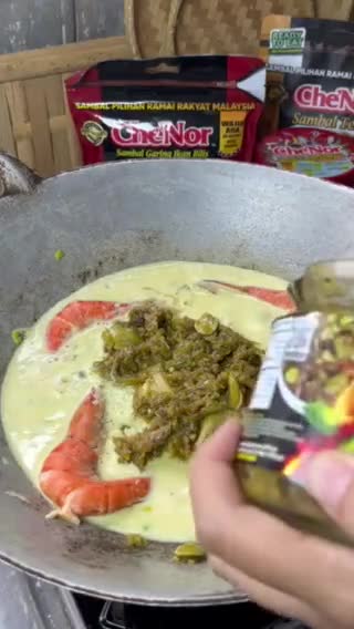 Gambar langkah 2 resipi MASAK LEMAK SAMBAL HIJAU PETAI PUCUK MIDIN & UDANG HARIMAU.