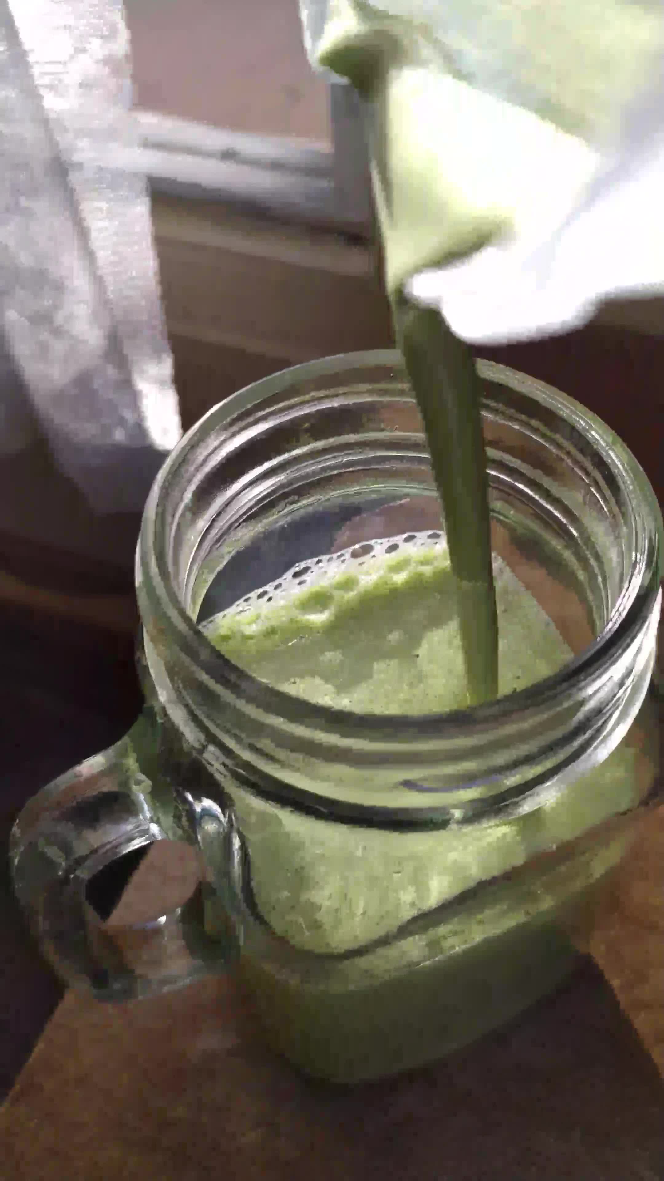 Foto del paso 2 de la receta: Batido o smoothie de espinaca y plátano 💚🍌😋