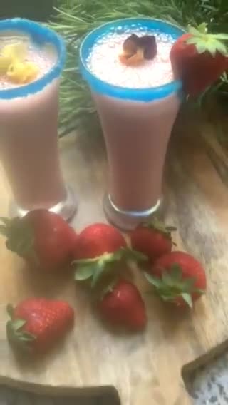 Une image de l'étape 6 de 🍸Milkshake 🍓fraise🍃.