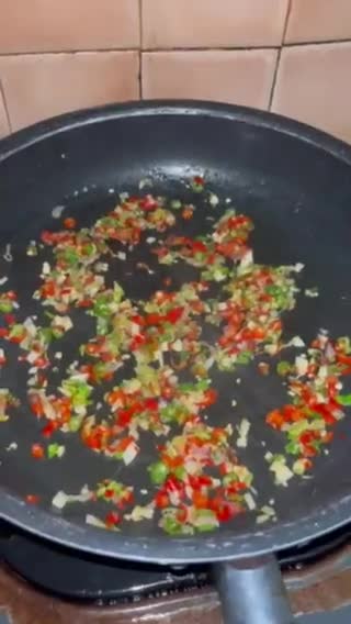 Foto langkah ke 2 dari resep Kreasi Mie Goreng.