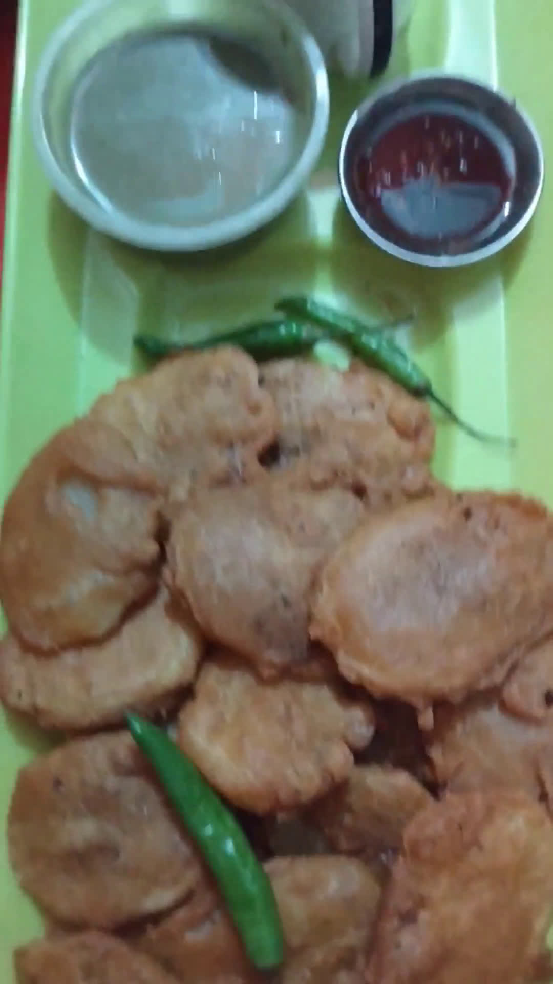कुरकुरे हींग आलू के पकौड़े (kurkure hing aloo ke pakode recipe in Hindi) रेसिपी चरण 4 फोटो