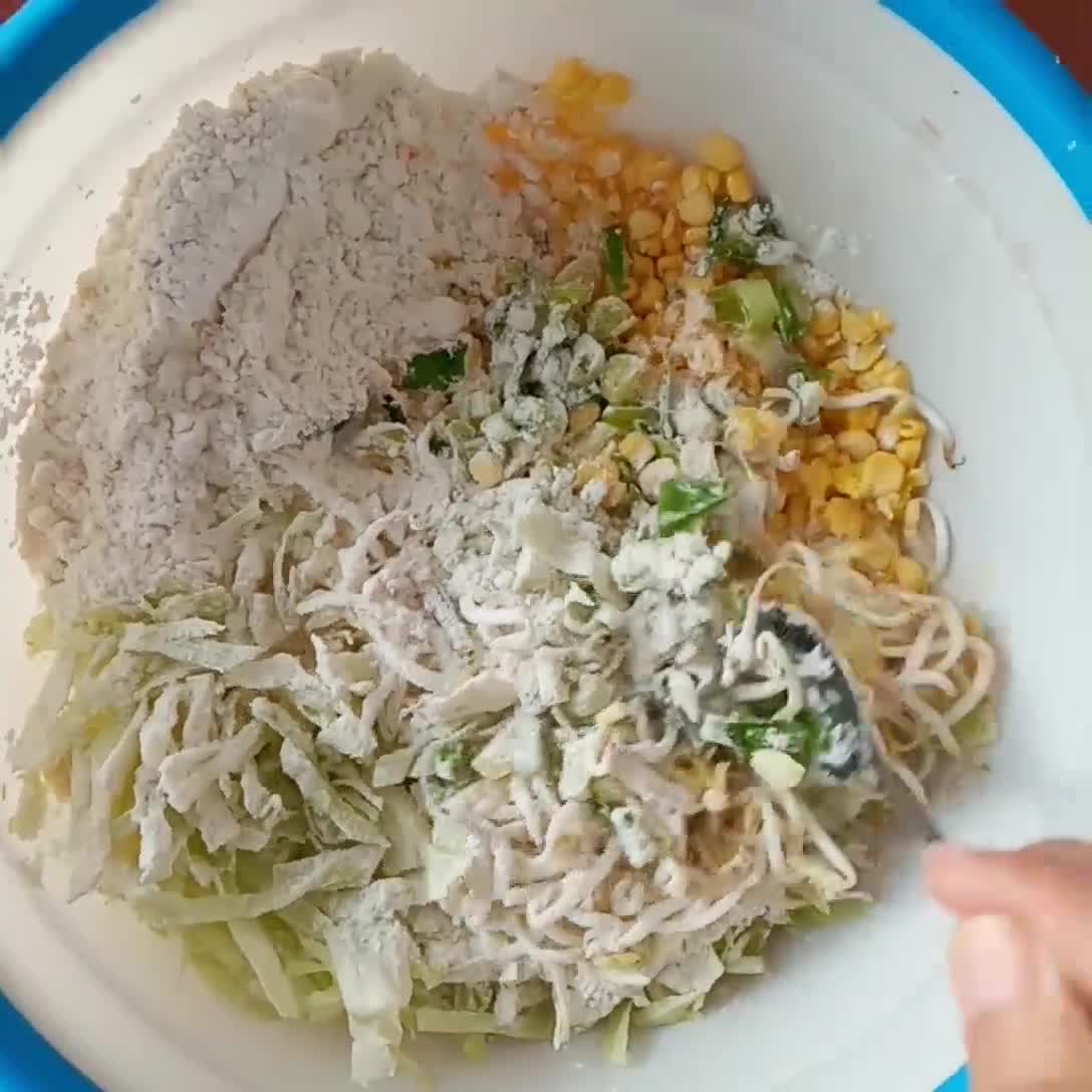 Foto langkah ke 1 dari resep Bakwan Jagung Sayur.
