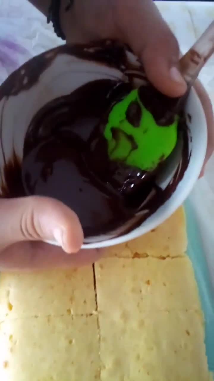صورة لخطوة 3 من وصفة ميني كيك (easy snack cakes)
