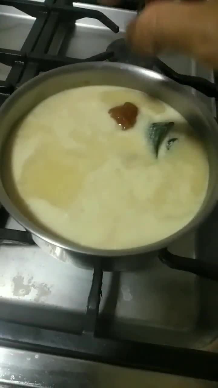 Foto langkah ke 5 dari resep Kolak Ubi Kue Keranjang.