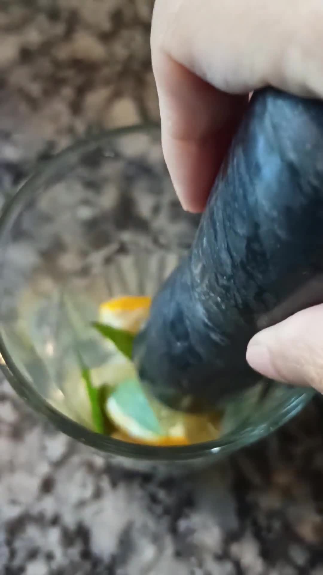 Foto del paso 2 de la receta: Mojito de cedrón