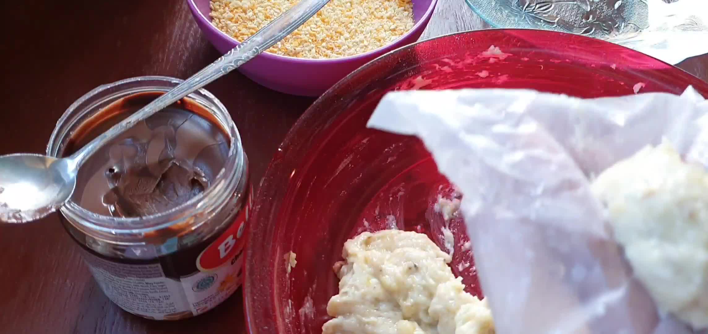 Foto langkah ke 4 dari resep Bola Bola Pisang Coklat.