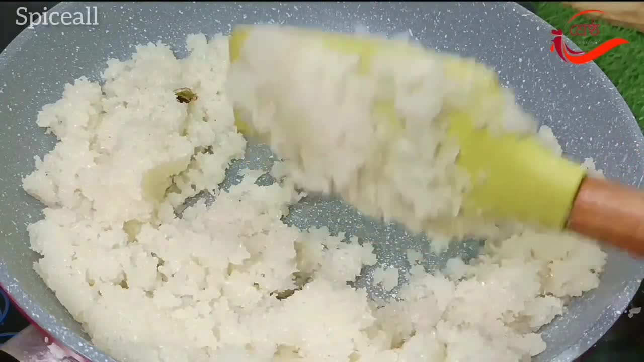 চিনি দিয়ে নারকেল নাড়ু 🥥🥥🥥 রেসিপির ধাপ 2 ছবি