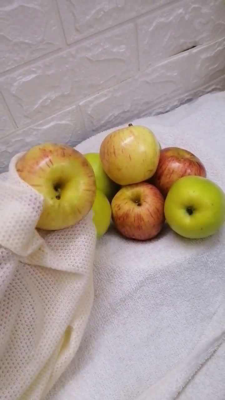 صورة لخطوة 1 من وصفة حلوى التفاح بالحليب 🍎🍶🍏