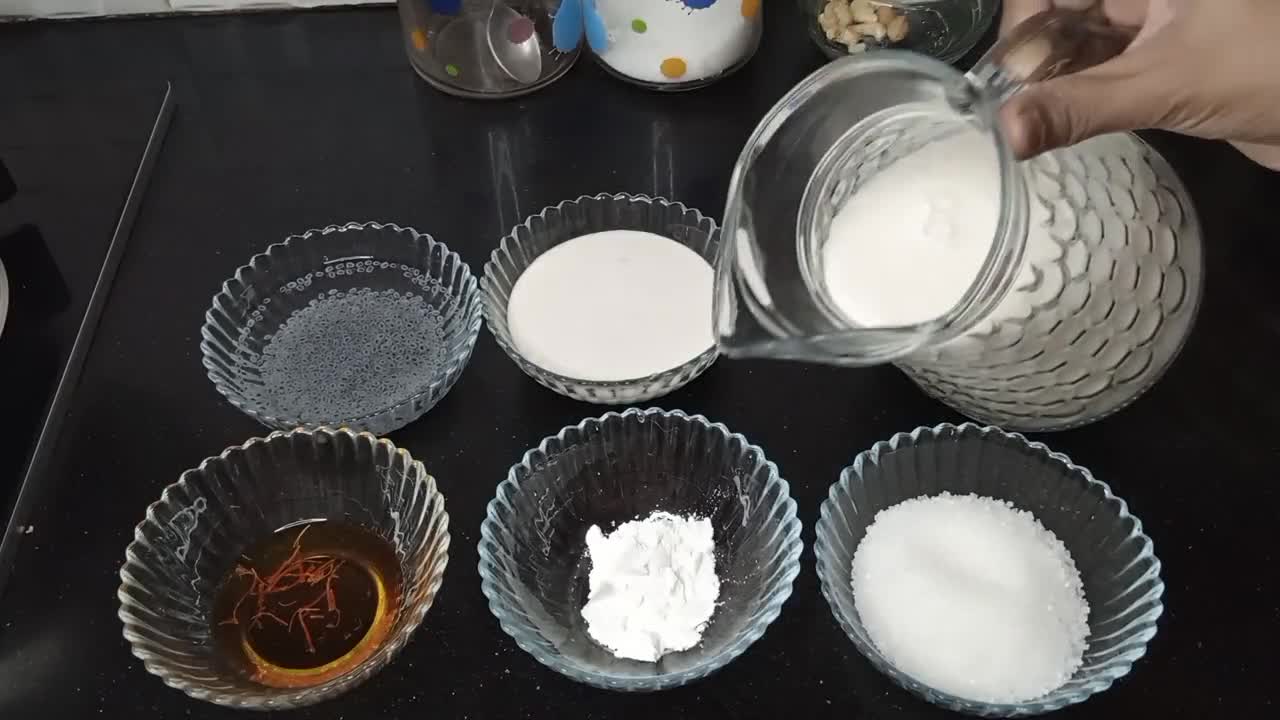 A picture of step 1 of Kesar Badam ka Sarbat.