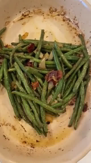 A picture of step 5 of Roasted Green Beans w Bacon.